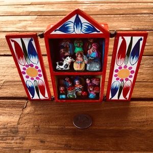 Wood nativity Peruvian handmade
